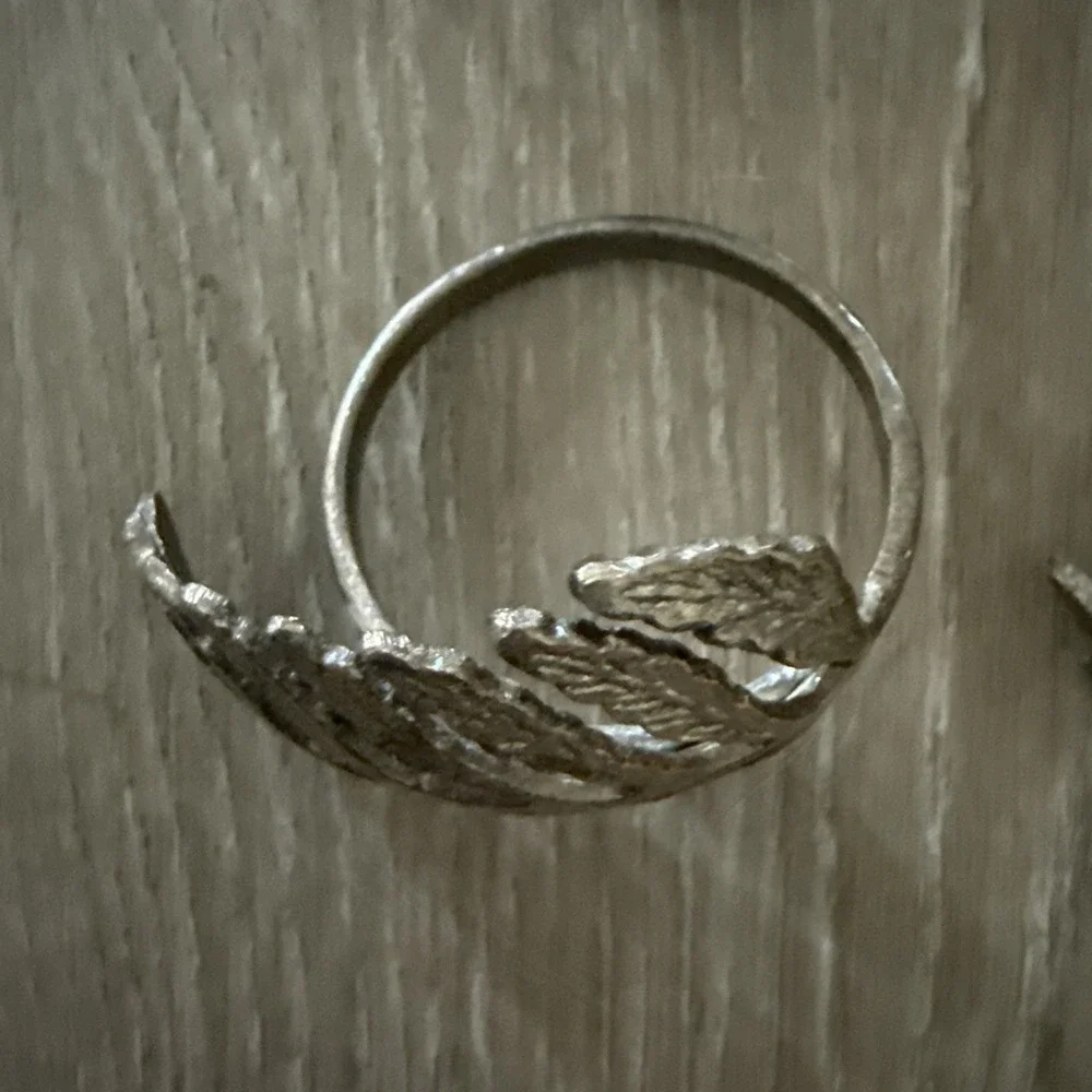 Vintage Silver Metal Leaf Design Napkin Rings Set‎ Of 4